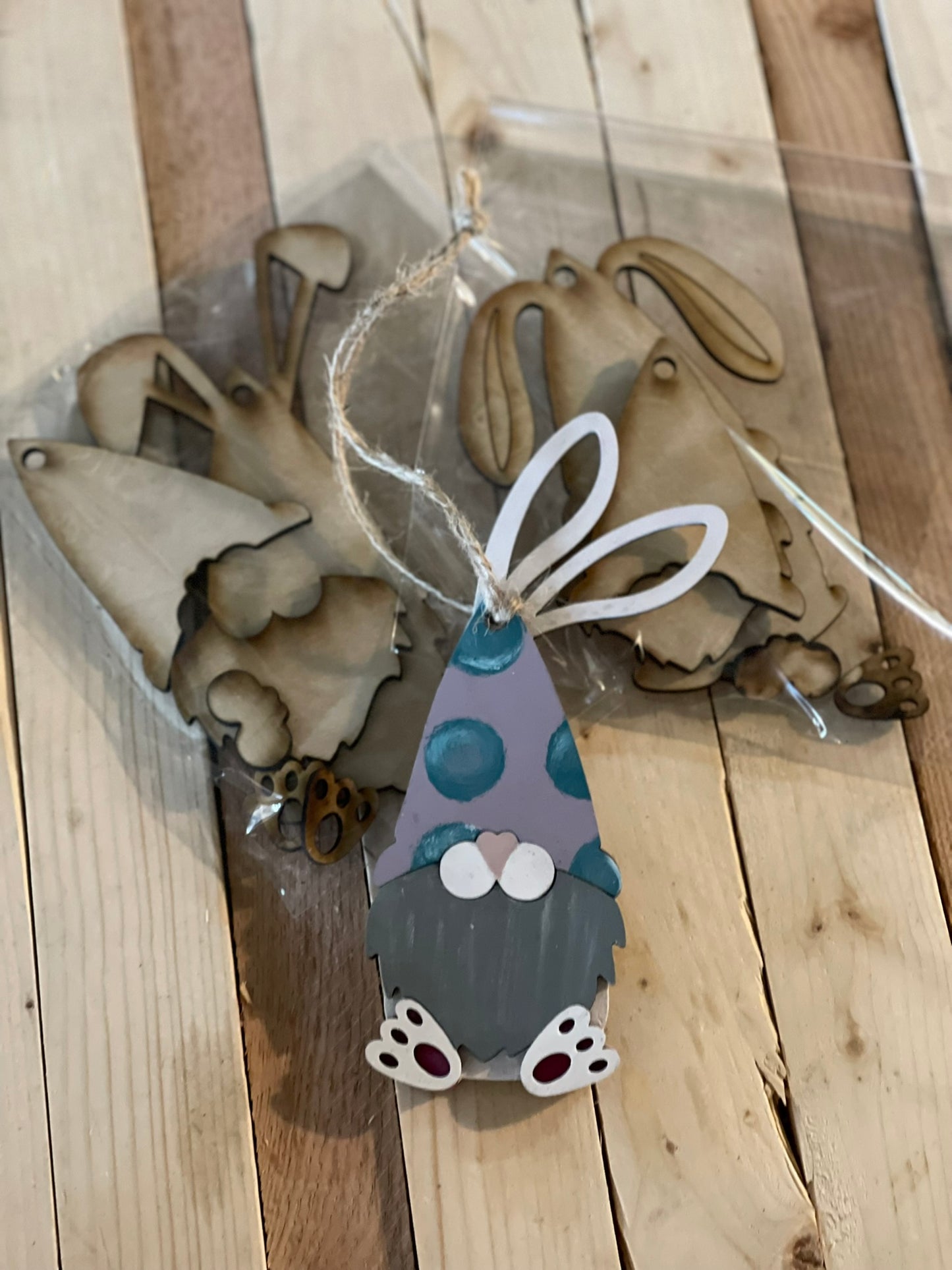 DIY Gnome Easter Tag