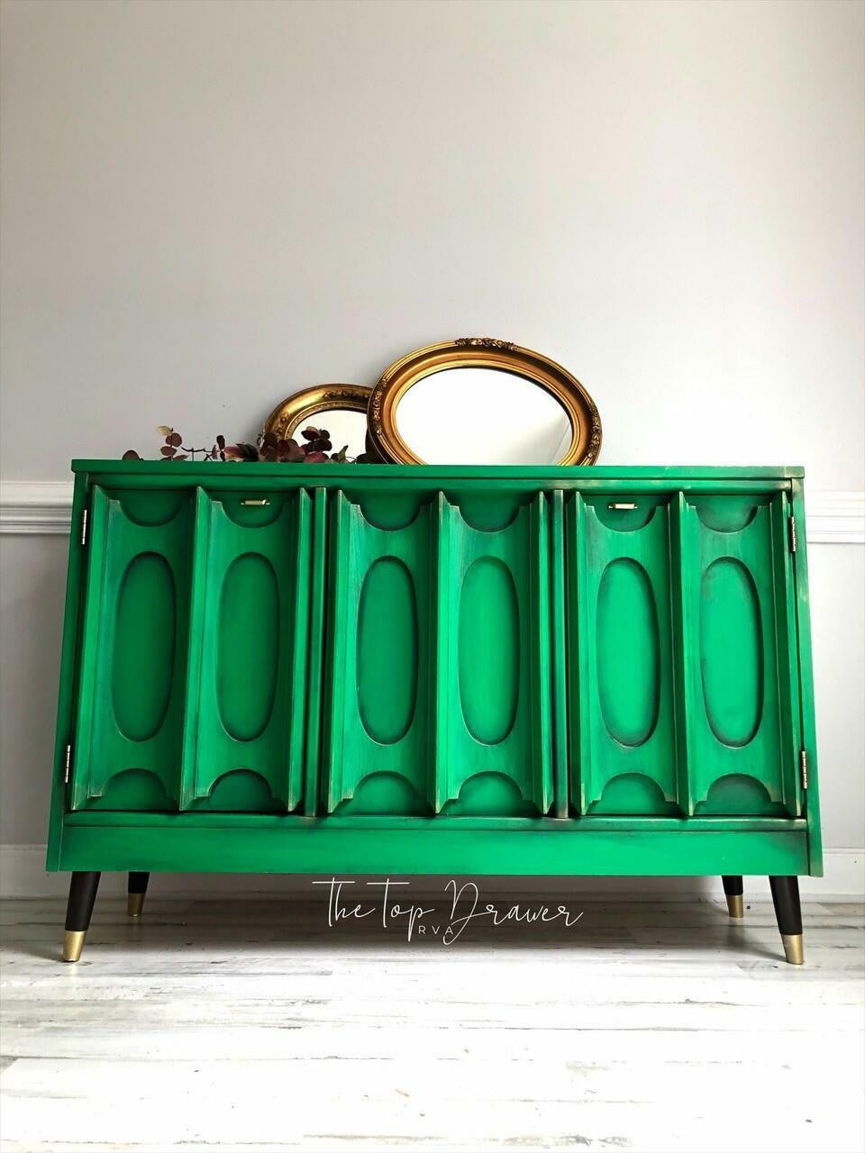 Tree Frog Green Chalk Mineral Paint