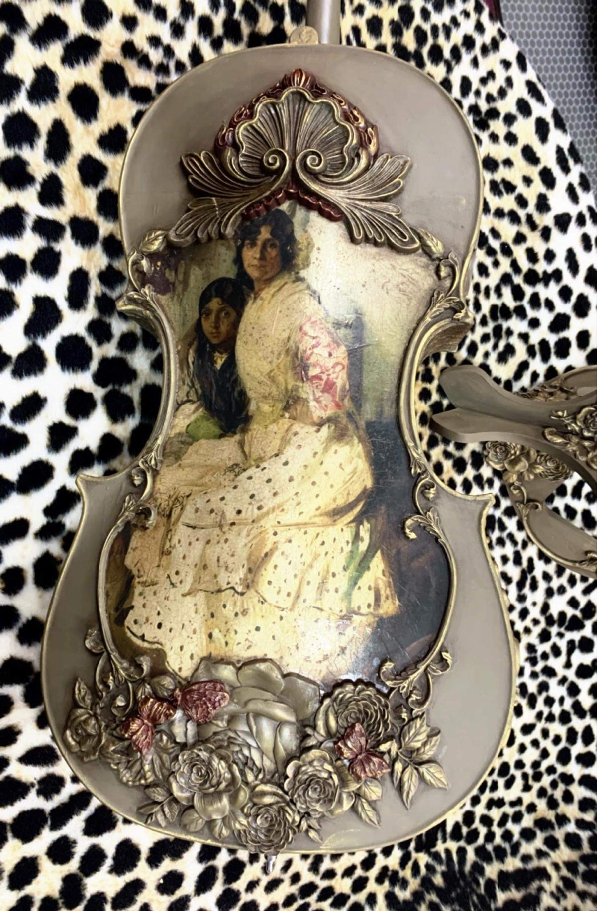 Gypsy decoupage paper on furniture
