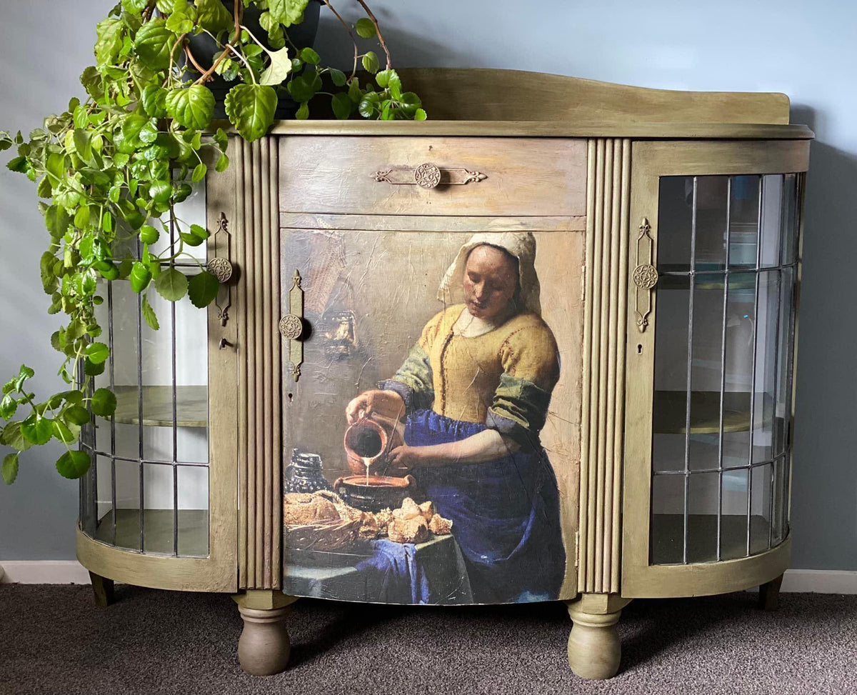 Milkmaid decoupage paper on furniture