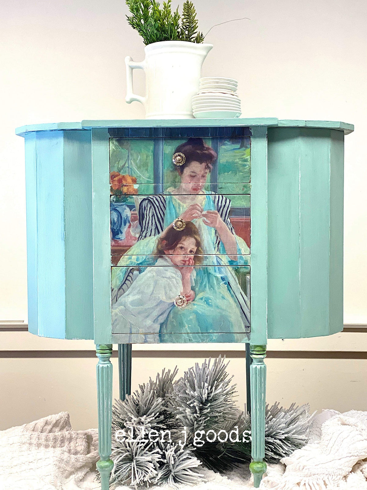 Sewing decoupage paper on furniture