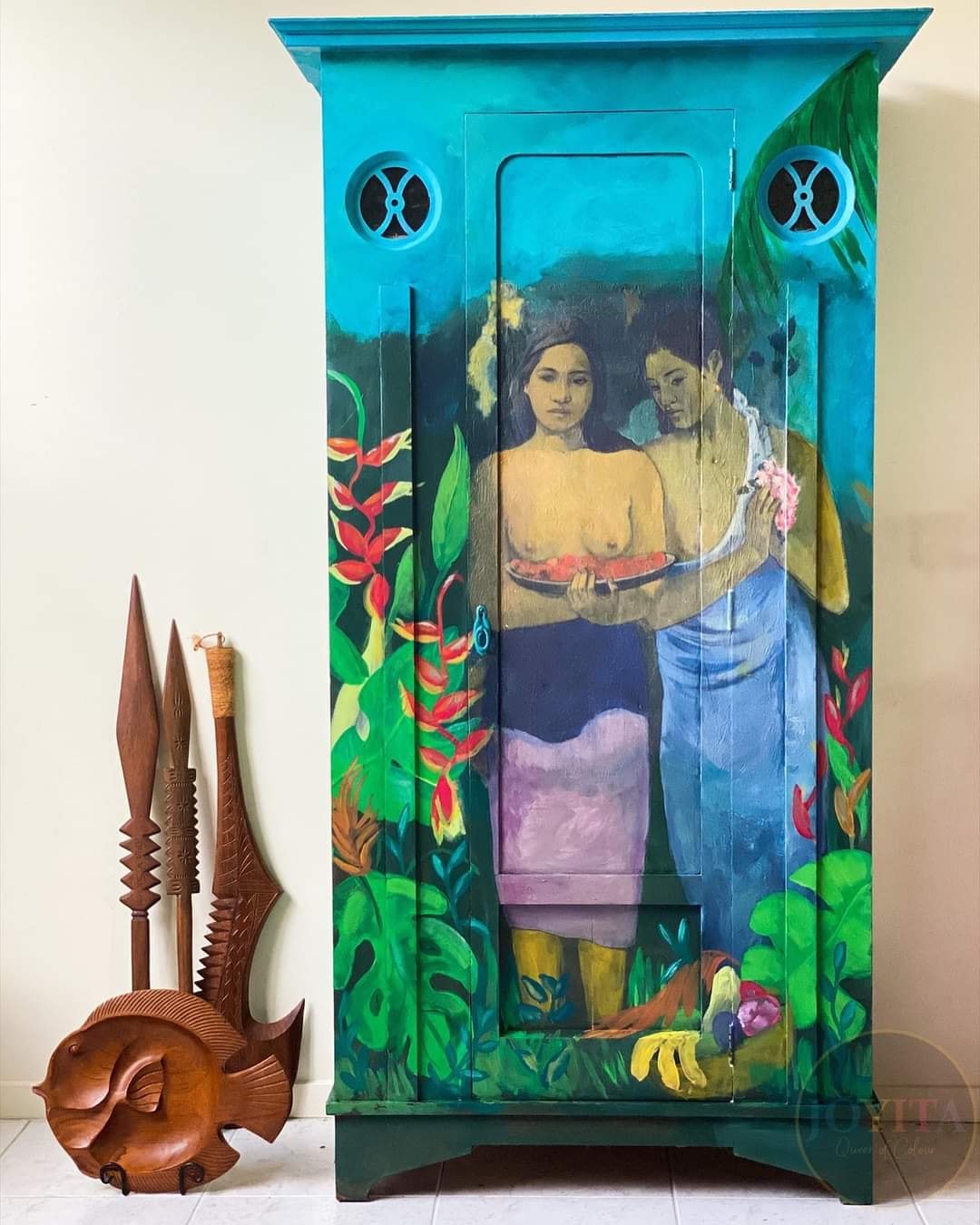 Tahitian Women decoupage paper on furniture