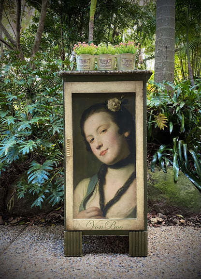 The Look decoupage paper on furniture