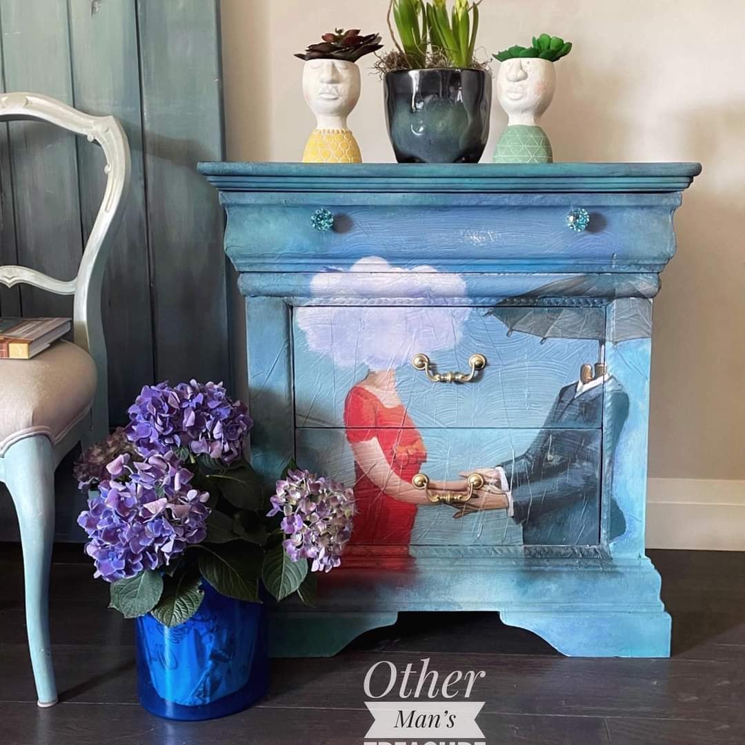 Umbrella decoupage paper on furniture