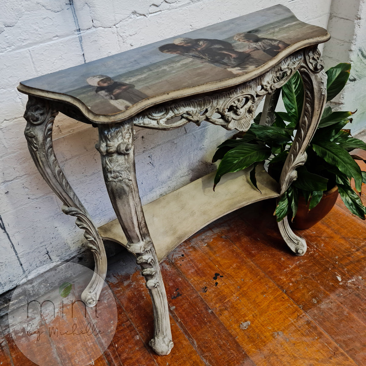 Waterplay decoupage paper on furniture